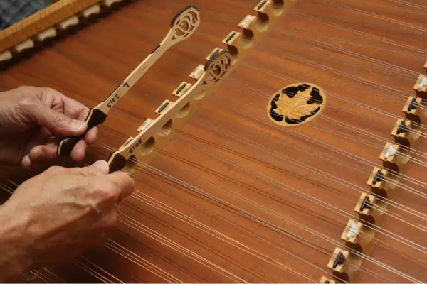 best-hammered-dulcimer معرفی بهترین مارک سنتور ایرانی